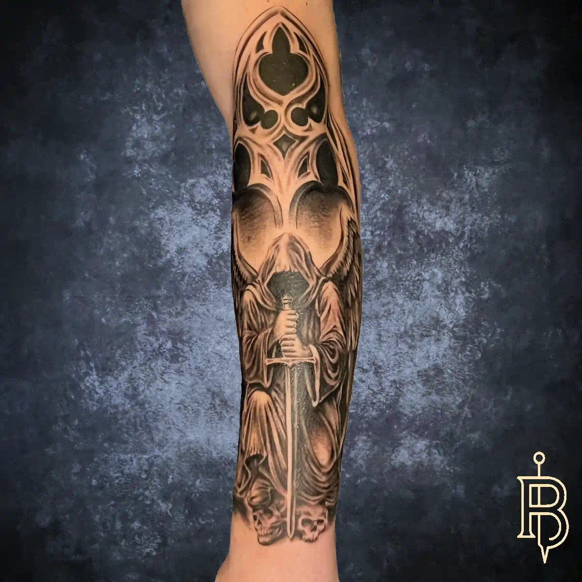 Gefallener Engel Tattoo – Black & Grey Stil